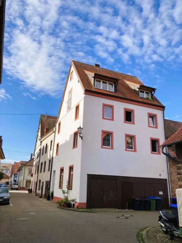 Immobilie in Kenzingen - Mehrfamilienhaus in zentraler Lage von Kenzingen – Kapitalanlage mit stabiler Vermietung - Bild 0