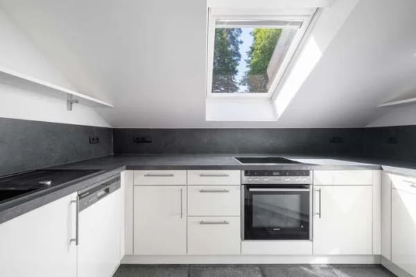 Immobilie in Wartenberg - Attraktive 2-Zimmer-Dachgeschosswohnung mit zwei Balkonen und herrlichem Ausblick - Bild 3