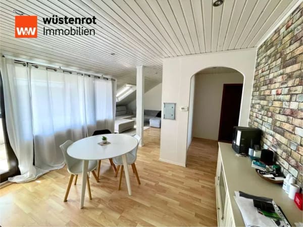Immobilie in Rheinstetten - Als Kapitalanlage oder Eigennutzung in BEVORZUGTER WOHNLAGE:  3 Zimmer DG-Wohnung mit Balkon, Keller - Bild 0