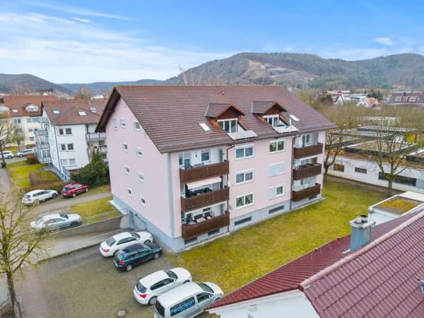 Immobilie in Schelklingen - Von der Sonne verwöhnt! 3,5-Zimmer-Eigentumswohnung mit durchdachtem Grundriss - Bild 0