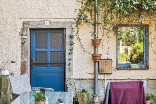 Immobilie in Bad Gottleuba-Berggießhübel - Wohnen auf dem ehemaligen Rittergut Giesenstein! Einfamilienhaus mit Ausbaupotenzial zu verkaufen! - Bild 0