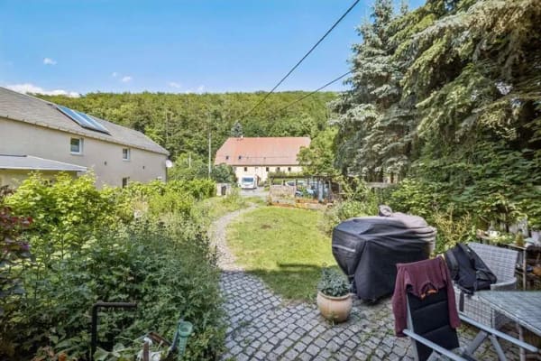 Immobilie in Bad Gottleuba-Berggießhübel - Wohnen auf dem ehemaligen Rittergut Giesenstein! Einfamilienhaus mit Ausbaupotenzial zu verkaufen! - Bild 2