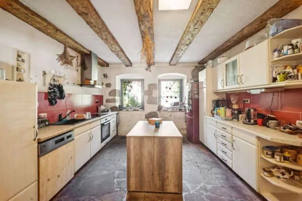 Immobilie in Bad Gottleuba-Berggießhübel - Wohnen auf dem ehemaligen Rittergut Giesenstein! Einfamilienhaus mit Ausbaupotenzial zu verkaufen! - Bild 3