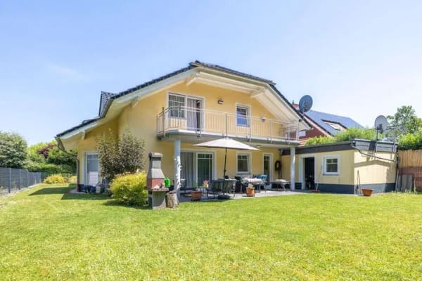 Immobilie in Herschbach - Modernes Einfamilienhaus mit großzügigem Wohnkonzept, Garten und E-Ladestation - Bild 0