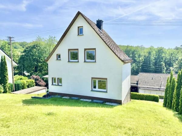 Immobilie in Steinebach/Sieg - **Charmantes Einfamilienhaus mit Potenzial in Steinebach Sieg** - Bild 3