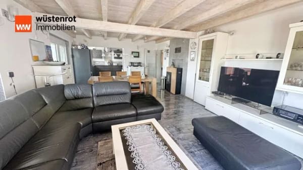 Immobilie in Neresheim - Großzügiges Raumwunder mit Einliegerwohnung, 3 Garagen & moderner Technik in Neresheim-Ohmenheim - Bild 3