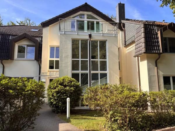 Immobilie in Wentorf bei Hamburg - Exklusive 4-Zimmer-Wohnung mit Atelier und hochwertiger Ausstattung - Bild 3