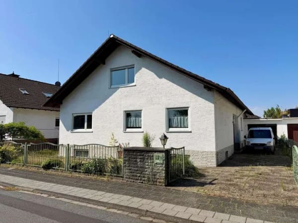 Immobilie in Heusenstamm - Ein-/ Zweifamilienhaus mit schönem Garten und Garage in gesuchter Wohnlage! - Bild 2