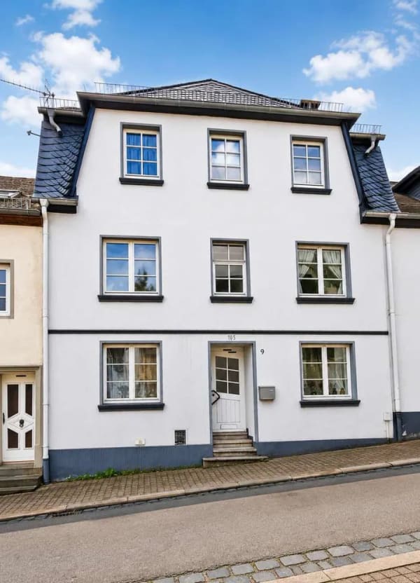 Immobilie in Manderscheid - Wohnhaus mit Einliegerwohnung | 230qm | provisionsfrei  - Bild 0