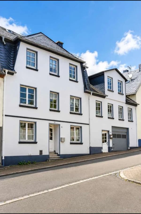Immobilie in Manderscheid - Wohnhaus mit Einliegerwohnung | 230qm | provisionsfrei  - Bild 1