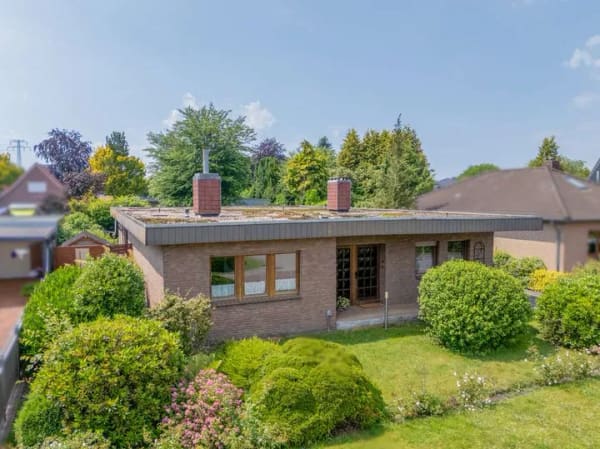 Immobilie in Wiesmoor - Großzügiger Bungalow mit Sonnenterrasse, vermietet in zentraler Siedlung von Wiesmoor - Bild 0