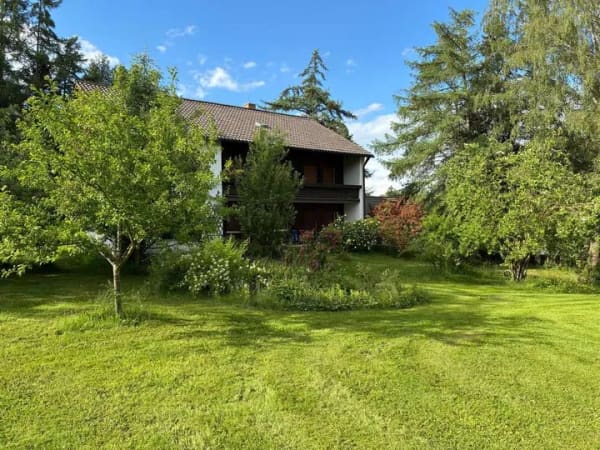 Immobilie in Isen - MH Immobilien - Attraktives Zweifamilienhaus - Kapitalanlage oder Eigennutz- Fernwärme! - Bild 0