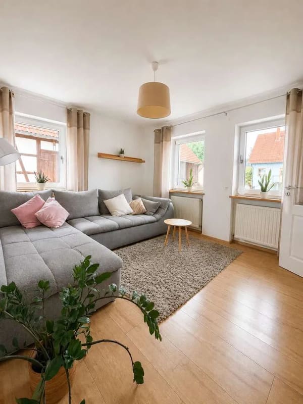 Immobilie in Königsfeld - Außergewöhnliches Wohnhaus mit Scheune, Stallgebäude und vielfältigen Nutzungsmöglichkeiten - Bild 3
