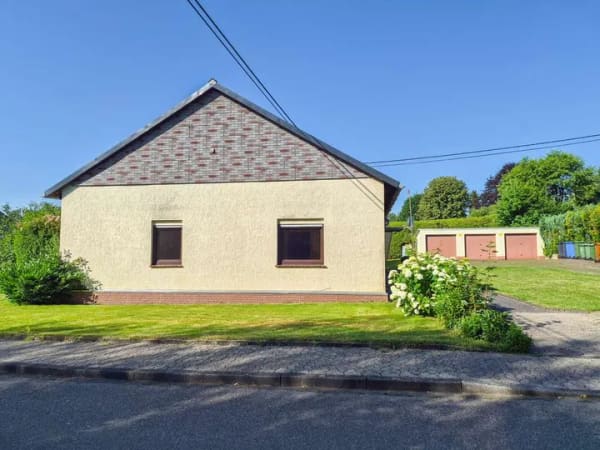 Immobilie in Döttesfeld - Gepflegtes 3-Parteienhaus im Bungalowstil in zentraler Wohnlage von Puderbach zu verkaufen! - Bild 2