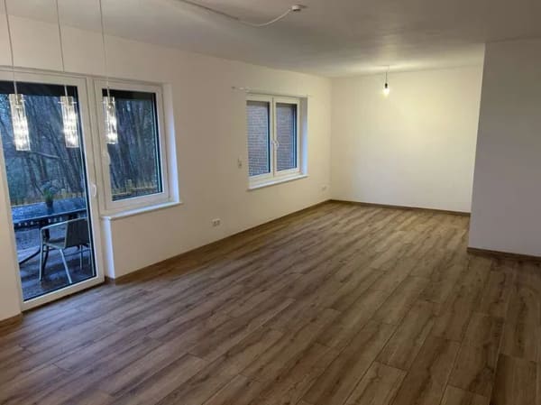 Immobilie in Burg (Dithmarschen) - Zwei Wohnungen, viele Möglichkeiten – Ein Haus mit Herz in ruhiger Wohnlage - Bild 4