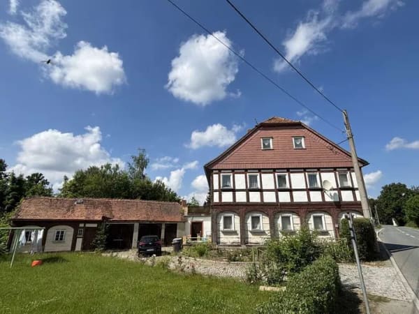 Immobilie in Seifhennersdorf - Umgebindewohnhaus mit Garage und Werkstatt - Bild 1