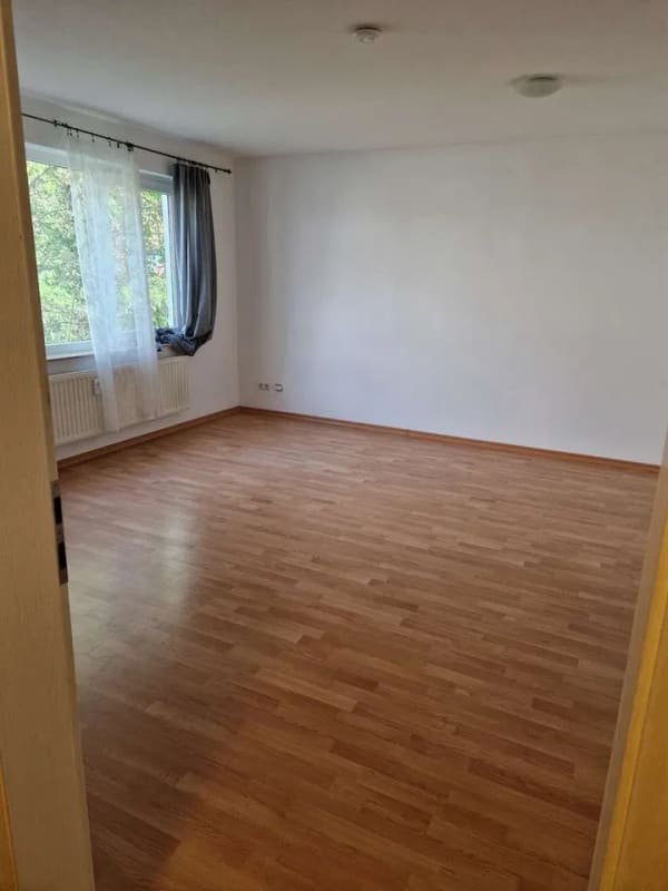 Immobilie in Sarstedt - Tolle 1-Zimmer-Wohnung in Sarstedt mit Stellplatz - Bild 1