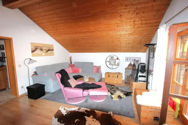 Immobilie in Benediktbeuern - Wohntraum mit Bergpanorama! Top gepflegte 3-Zi. DG-Whg.  in der Nähe vom Kloster Benediktbeuern. - Bild 3