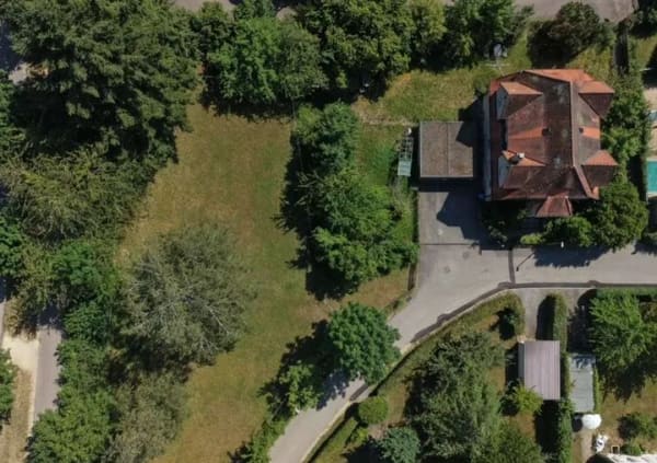 Immobilie in Donzdorf - Zweifamilienhaus mit zusätzlichem Bauplatz in bevorzugter Wohnlage! - Bild 0