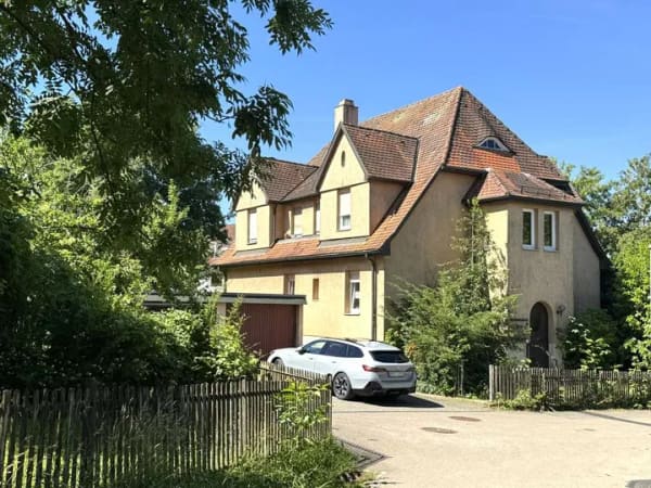 Immobilie in Donzdorf - Zweifamilienhaus mit zusätzlichem Bauplatz in bevorzugter Wohnlage! - Bild 1