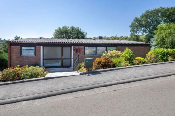 Immobilie in Sippersfeld - Lichtdurchfluteter Bungalow-Traum mit paradiesischem Flair - Bild 0