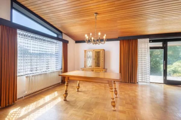 Immobilie in Sippersfeld - Lichtdurchfluteter Bungalow-Traum mit paradiesischem Flair - Bild 4