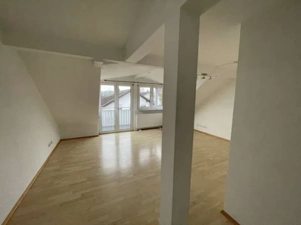 Immobilie in Wettenberg - Mit Balkon: Charmante, lichtdurchflutete 3 Zimmer-Wohnung, 
Breslauer Straße 8, 35435 Wettenberg... - Bild 4