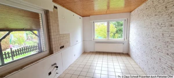 Immobilie in Rastede - Wohnhaus mit 5 Zimmern und 950 m² Grdst., nur 15 min. bis Oldenburg - Bild 3