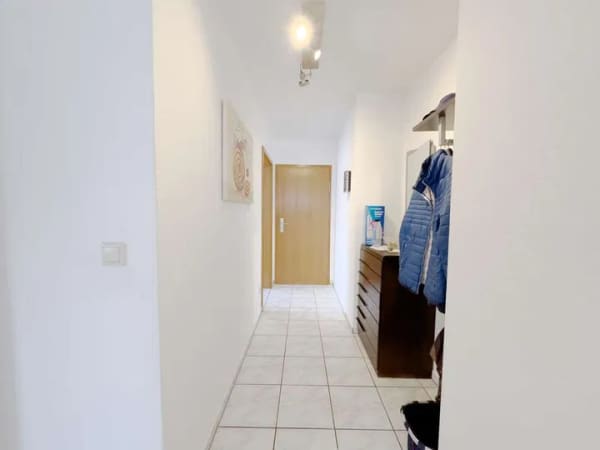 Immobilie in Ammerbuch - Einziehen und Wohlfühlen: gepflegte 3-Zi-Wohnung mit Doppelgarage! - Bild 1