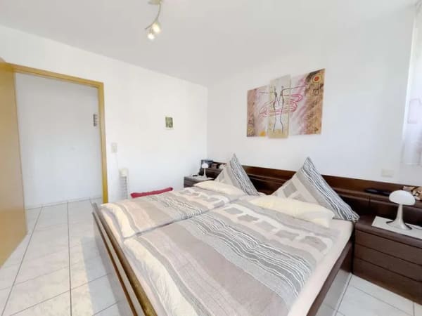 Immobilie in Ammerbuch - Einziehen und Wohlfühlen: gepflegte 3-Zi-Wohnung mit Doppelgarage! - Bild 3