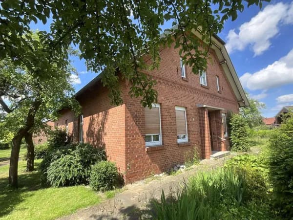 Immobilie in Stolzenau - Großzügiges Wohnhaus mit Ausbaureserven in gesuchter dörflicher Lage! - Bild 2