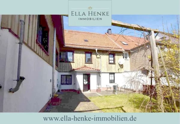 Immobilie in Oberharz am Brocken - Großes, gepflegtes Harz-Haus mit idyllischem Innenhof-Garten + 3 Garagen. - Bild 0