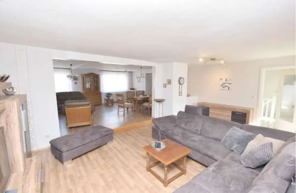 Immobilie in Oberharz am Brocken - Großes, gepflegtes Harz-Haus mit idyllischem Innenhof-Garten + 3 Garagen. - Bild 1