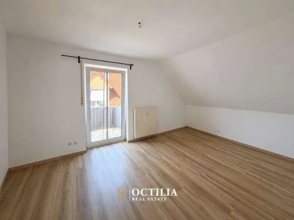 Immobilie in Nandlstadt - Bezugsfreie 3-Zimmer-Maisonette mit Balkon, hochwertiger Einbauküche und TG-Stellplatz - Bild 3