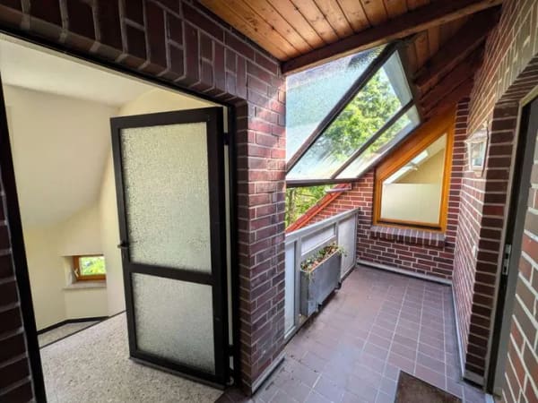Immobilie in Jever - Gepflegte Dachgeschosswohnung mit Loggia, zwei Stellplätzen und zwei Kellerräumen in Jever - Bild 3