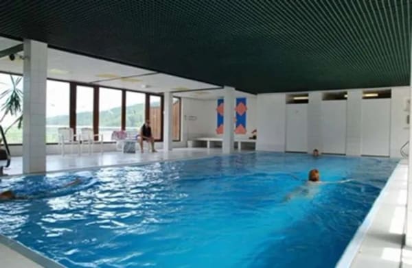 Immobilie in Sasbachwalden - Erholung mit Aussicht und Hallenbad - Ferienwohnung  mit unverbaubarer Aussicht - Bild 2
