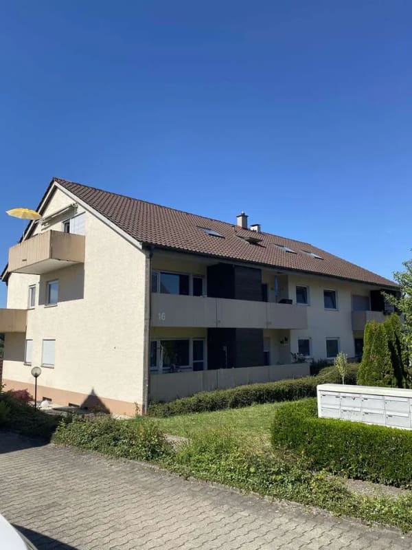 Immobilie in Markgröningen - Großzügige 3-Zimmer-Dachgeschosswohnung mit Balkon - Bild 0