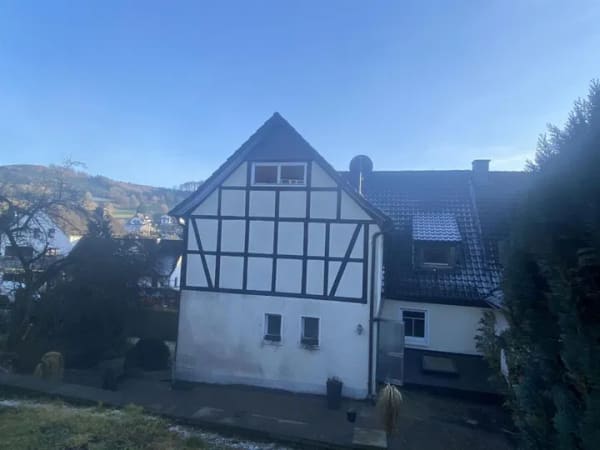 Immobilie in Finnentrop - Doppelhaushälfte in Finnentrop - Bild 1
