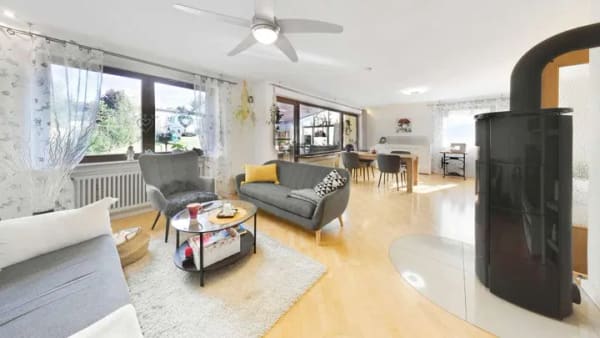 Immobilie in Bösingen - Einfamilienhaus mit großem Garten, Einlieger-/ Gäste-Wohnung und Ausbaupotenzial - Bild 1