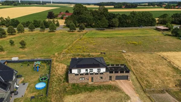 Immobilie in Sulingen - Exklusive Stadtvilla mit Dachterrasse, hochwertiger Designausstattung und modernster Energietechnik - Bild 3