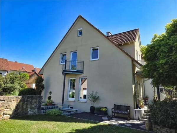 Immobilie in Theres - Charmante Doppelhaushälfte mit Garage und Garten in beliebter & ruhiger Siedlungslage von Unterther - Bild 3