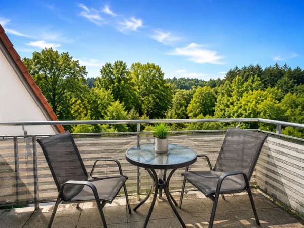 Immobilie in Uhingen - von privat, freie - 2 ZKB Dachgeschosswohnung mit Balkon & TG ca. 5 % Rendite in 73066 Uhingen - Bild 1