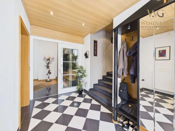 Immobilie in Jüchen - WOHNBAU: Großer Bungalow mit 283 qm in gutem Zustand und Einliegerbereich mit eigenem Eingang - Bild 4