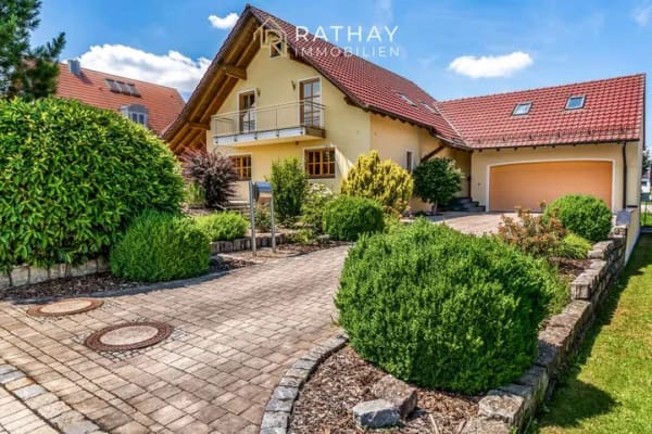 Immobilie in Hagelstadt - Ein starkes Gesamtpaket: Einfamilienhaus mit Weitblick, Garten und effizienter Wärmeversorgung - Bild 0