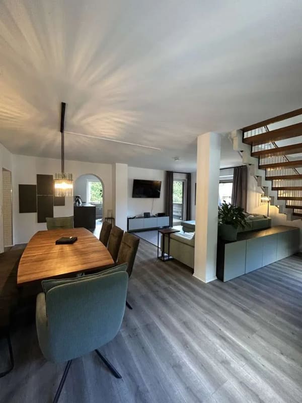 Immobilie in Bad Berneck im Fichtelgebirge - Großzügige und Lichtdurchflutete 3,5 Zimmer Maisonettenwohnung - Bild 3