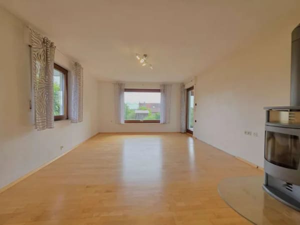 Immobilie in Sachsenheim - Wintergarten, Weinberg und Weitblick - Traum Einfamilienhaus - Bild 2