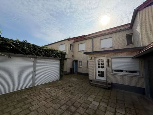 Immobilie in Mücheln (Geiseltal) - Ihr privates Naturparadies: Ruhig gelegenes Haus mit sonnigem Garten und extra Stauraum - Bild 1
