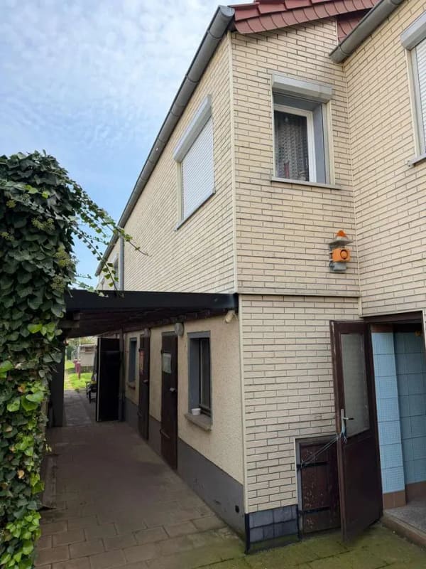 Immobilie in Mücheln (Geiseltal) - Ihr privates Naturparadies: Ruhig gelegenes Haus mit sonnigem Garten und extra Stauraum - Bild 2