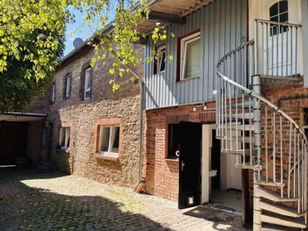 Immobilie in Nideggen - Nideggen BERG: Hofanlage mit Einliegerwohnung auf 1.544 m² - GLÜCKSFALL für Mensch und Tier! - Bild 0
