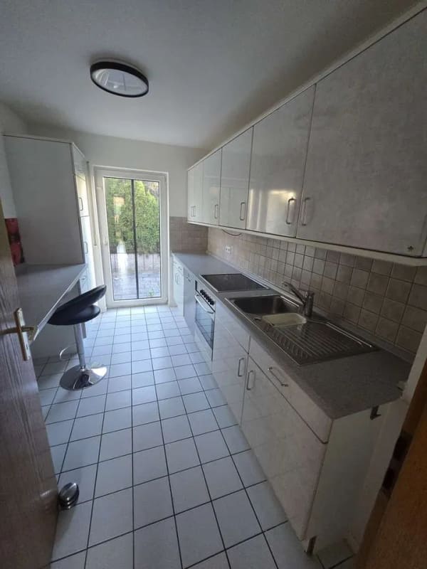 Immobilie in Gechingen - Helle 3-Zimmer-Wohnung mit Terrasse, Loggia und Schwedenofen in Gechingen - Bild 4
